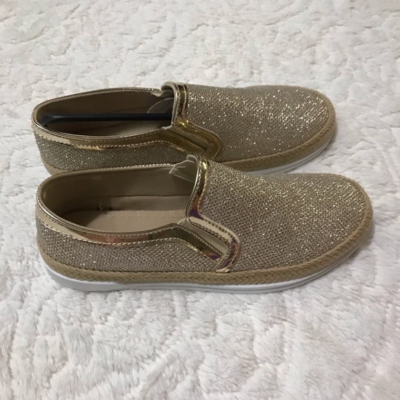 👟 Via Pinky Collection Gold Winnie Sneakers - Picture 15 of 16